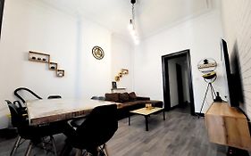 Chambre Privee Au 3E Etage Sans Ascenceur En Plein Centre De Charleroi